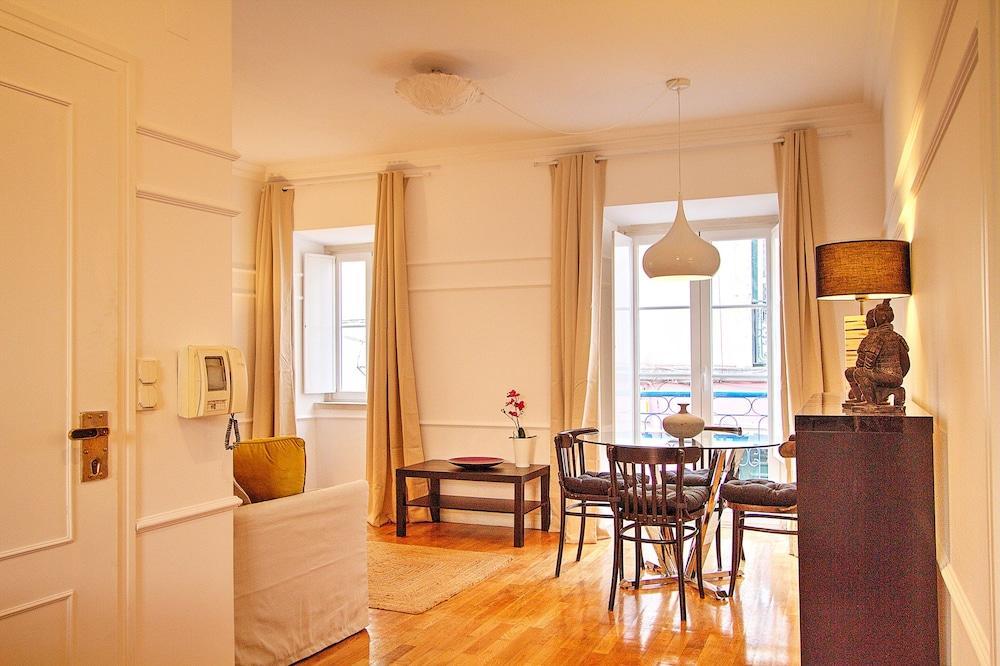 Apartment Heart Bairro Alto By Alfama Lisbon